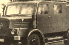 Hasisk proveden Horch H 3 A, u kterho byla pouita skov nstavba pvodn jednotn (Einheits-) vlen konstrukce. Na mlo kvalitnm snmku z polskho asopisu Technika Motoryzacyjna z roku 1956 je u na chladii vozu vidt znak IFA.