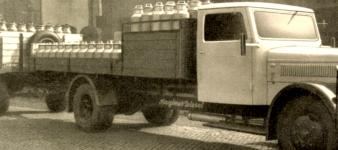Speciln variantou byl valnk pro dopravu konv s mlkem, doplnn vlenm vozem. Vyobrazen je z firemnho prospektu, vydanho destho ledna roku 1937.