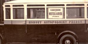 Tovrnou karosovan autobus pro soukromou dopravn firmu Horovy autopodniky Perov.