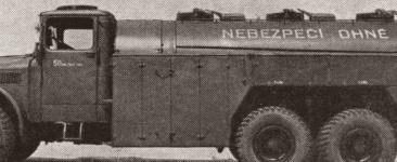 Vojensk proveden cisterny Tatra 111 C z tovrnho propaganho letku.