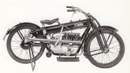 Nimbus model A z roku 1923 - na snímku celkově restaurovaný exponát z motocyklového musea na německém hradě Augustusburg.