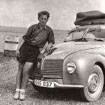 René Elstner v době, kdy absolvoval se svým otcem F. A. Elstnerem a jeho druhou ženou průjezd napříč západní Afrikou a Saharou v novém voze Aero-Minor.