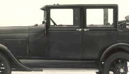 1929 čtyřdvéřový Ford A cabriolimousine