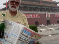 Specielně pro Deníky Bohemia – s Jihočeskými listy na pekingském náměstí Tiananmen.