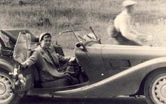 Aero 30 - dvousedadlov roadster model 1938 - momentka na cest.