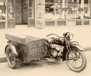 dobová fotografie 1927 Scout 37 s nákladním sidecarem