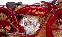 Motocykl Mabeco jako exponát v holandském museu U.S. motocyklů.