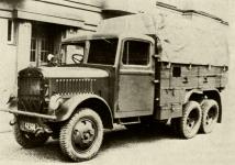 Vojenský valník Praga RV s plachtou – původně tovární fotografie, použitá později také do německé publikace 