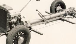 Podvozek Popularu OHV - výřez z tovární fotografie 63-2217 (dnes v archivu Jihočeského motocyklového musea).