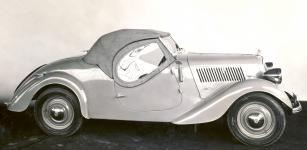 Popular roadster model 1936 - vez z tovrnho snmku 63-1666 (dnes v archivu Jihoeskho motocyklovho musea v eskch Budjovicch).
