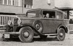 1932 Walter Junior Luxus, stejn vz ale s modelkou (dobov foto z tisku).