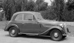 BMW 320 Limousine (proveden 1937) - tovrn foto zprava.